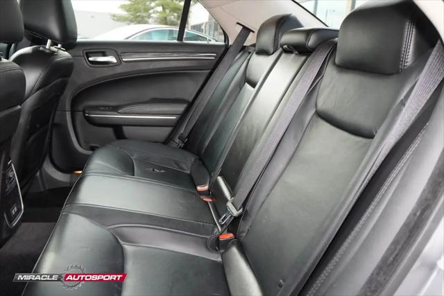 2017 Chrysler 300 Limited