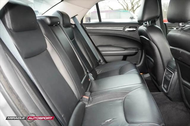2017 Chrysler 300 Limited
