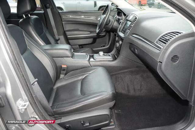 2017 Chrysler 300 Limited