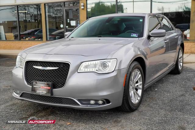 2017 Chrysler 300 Limited