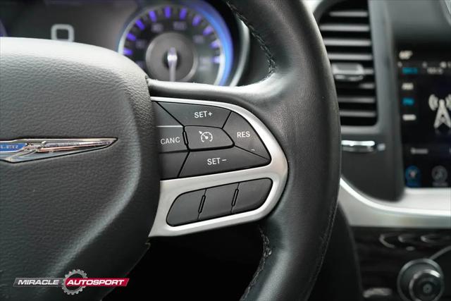 2017 Chrysler 300 Limited