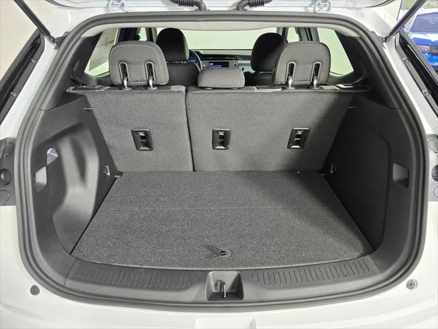 2027 Chevrolet Bolt LT FWD