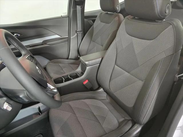 2027 Chevrolet Bolt LT FWD