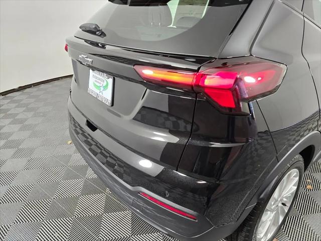 2027 Chevrolet Bolt LT FWD