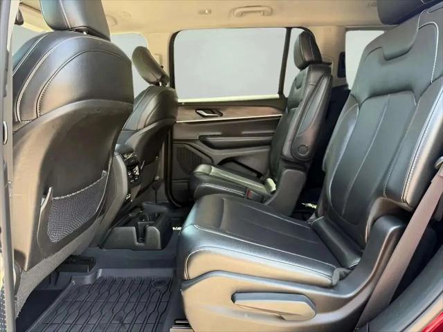 2023 Jeep Grand Cherokee L Limited 4x2