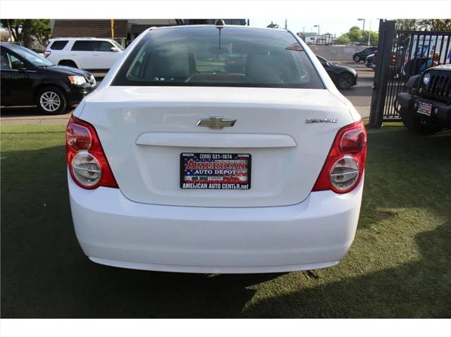 2016 Chevrolet Sonic LS Auto