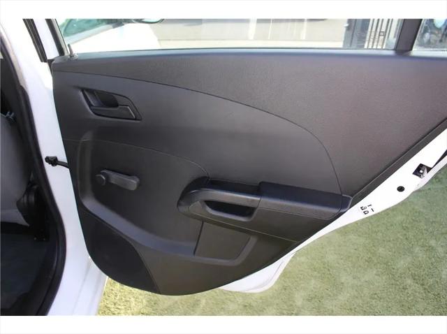 2016 Chevrolet Sonic LS Auto