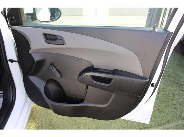 2016 Chevrolet Sonic LS Auto
