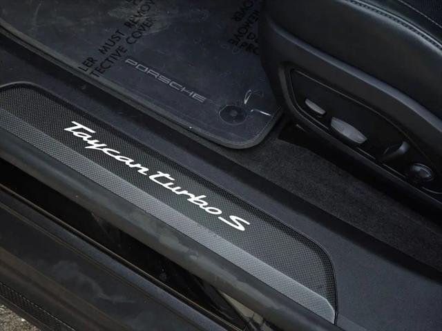 2022 Porsche Taycan Turbo S