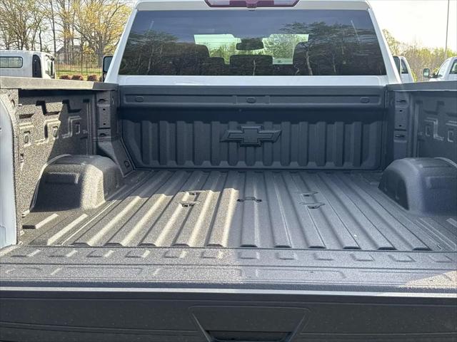 2026 Chevrolet Silverado 3500HD Crew Cab, Standard Bed, LT, 4WD