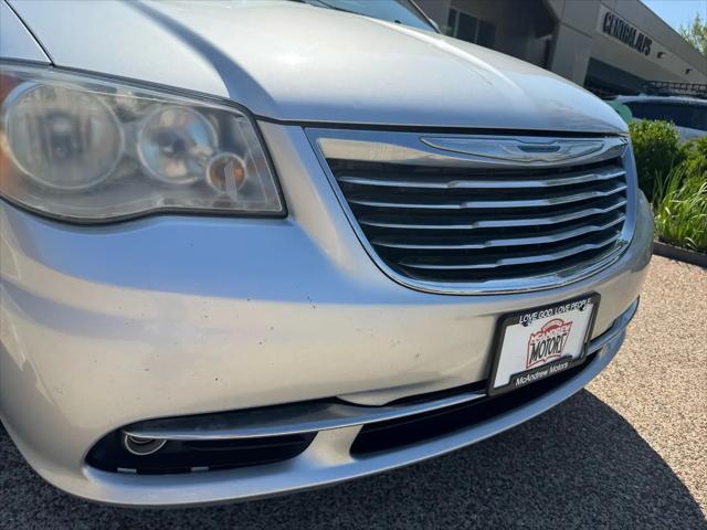2012 Chrysler Town & Country Touring