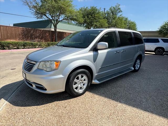 2012 Chrysler Town & Country Touring