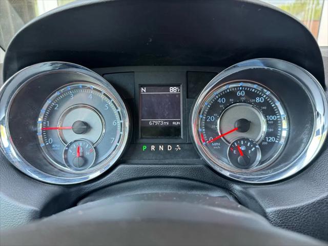 2012 Chrysler Town & Country Touring