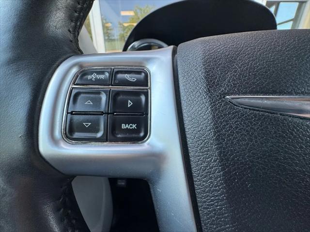 2012 Chrysler Town & Country Touring