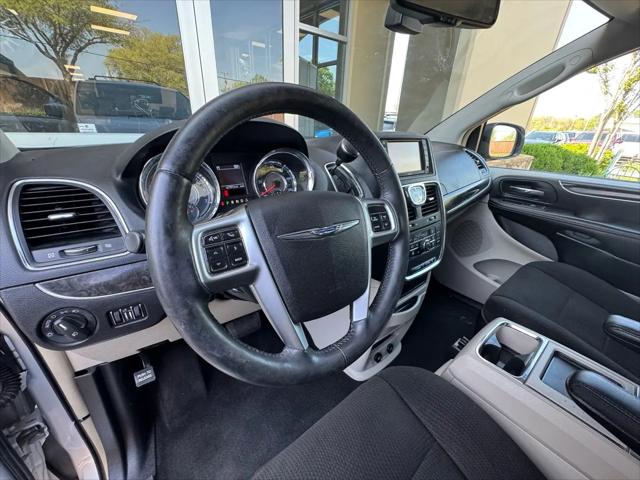 2012 Chrysler Town & Country Touring