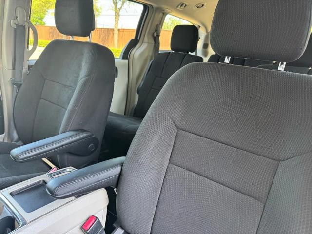 2012 Chrysler Town & Country Touring