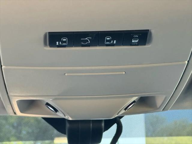 2012 Chrysler Town & Country Touring
