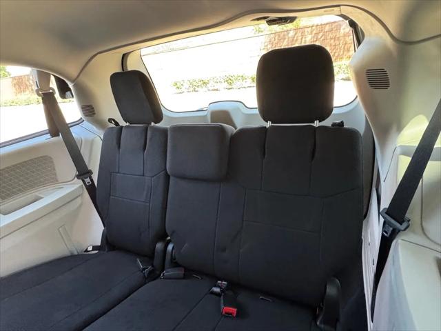 2012 Chrysler Town & Country Touring