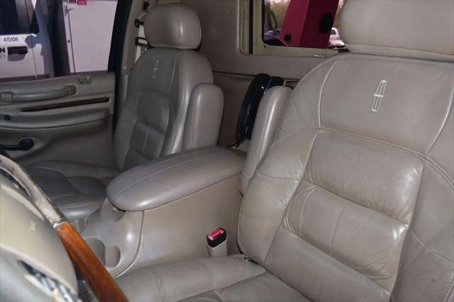 1998 Lincoln Navigator Standard