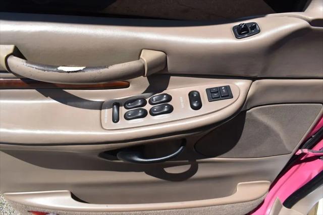 1998 Lincoln Navigator Standard