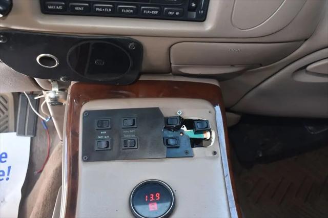 1998 Lincoln Navigator Standard