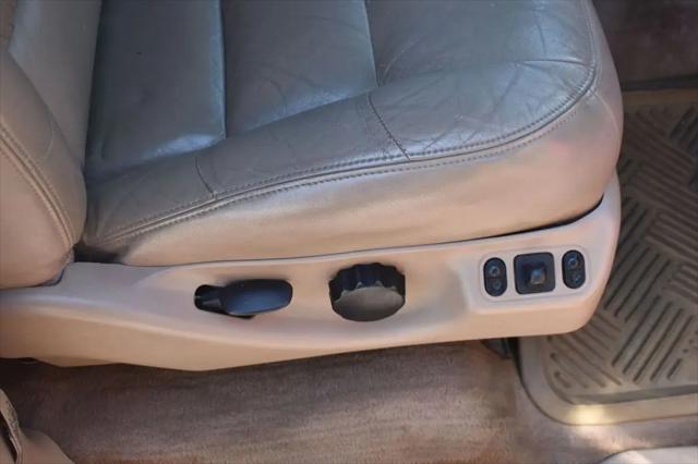 1998 Lincoln Navigator Standard