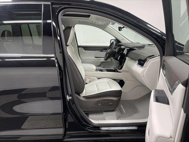 2026 GMC Acadia Denali FWD