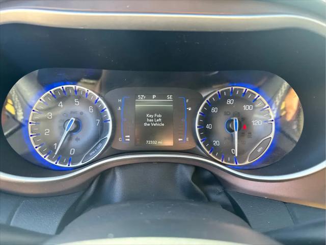 2023 Chrysler Voyager LX