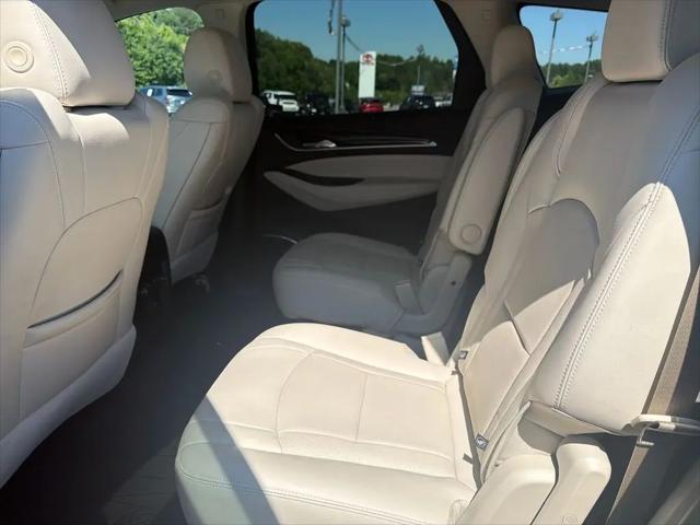 2023 Buick Enclave Essence AWD