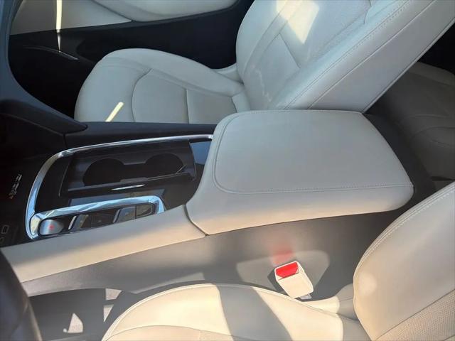 2023 Buick Enclave Essence AWD