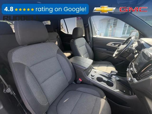 2022 Chevrolet Traverse AWD LT Cloth