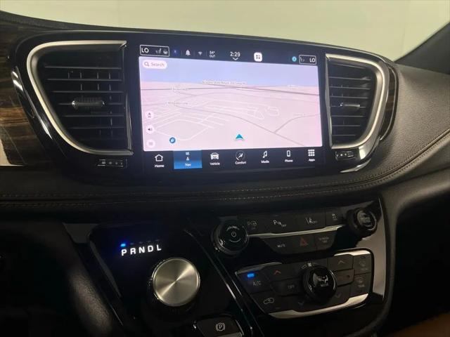 2023 Chrysler Pacifica Hybrid Pinnacle
