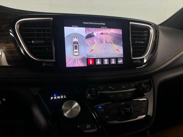 2023 Chrysler Pacifica Hybrid Pinnacle