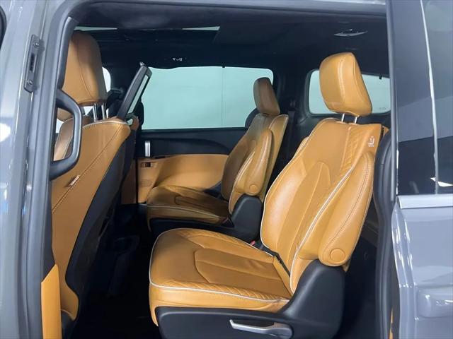 2023 Chrysler Pacifica Hybrid Pinnacle