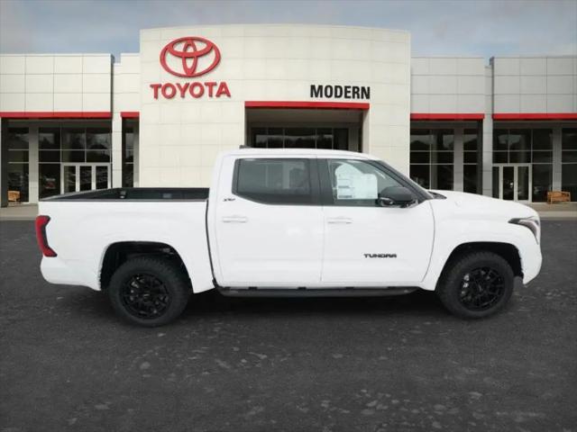 2026 Toyota Tundra SR5 CrewMax 5.5' Bed