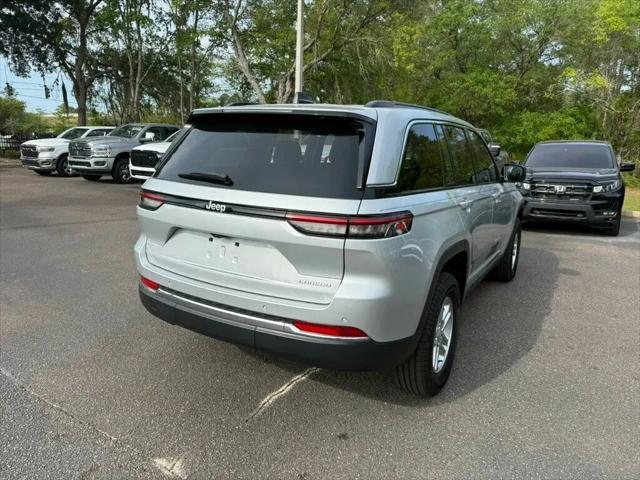 2025 Jeep Grand Cherokee Laredo 4x2