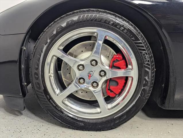 2003 Chevrolet Corvette Base
