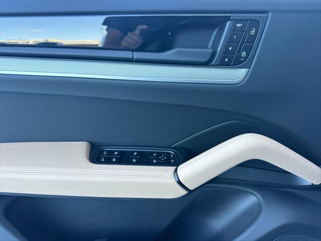 2026 Porsche Cayenne Unknown