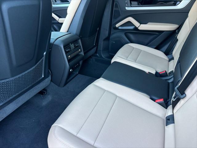 2026 Porsche Cayenne Unknown