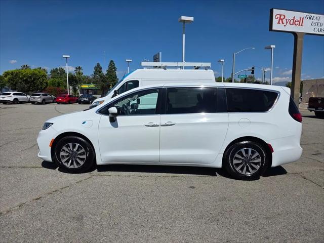 2023 Chrysler Pacifica Hybrid Touring L
