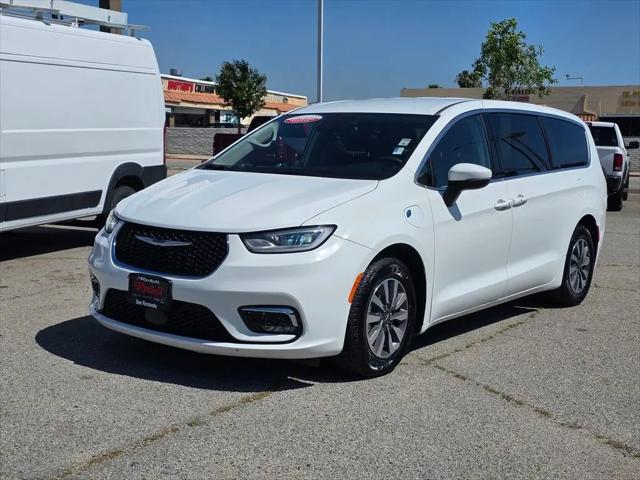 2023 Chrysler Pacifica Hybrid Touring L