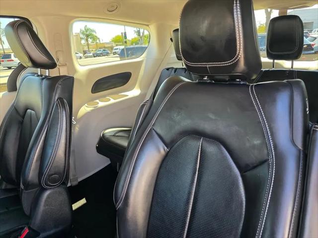 2023 Chrysler Pacifica Hybrid Touring L
