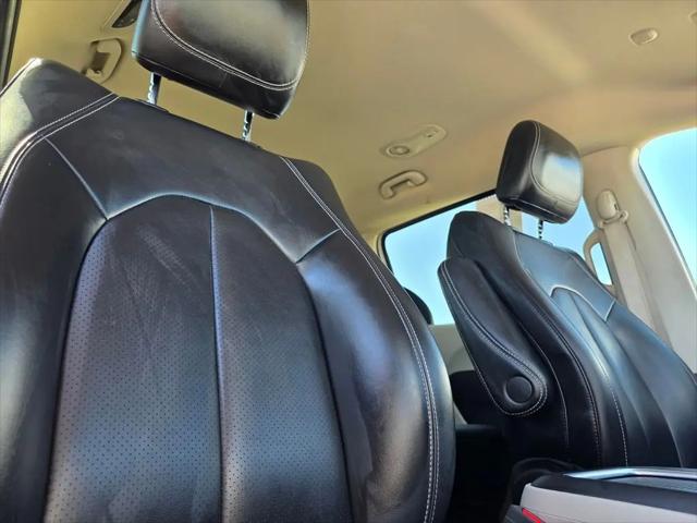 2023 Chrysler Pacifica Hybrid Touring L