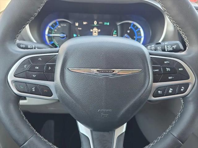 2023 Chrysler Pacifica Hybrid Touring L