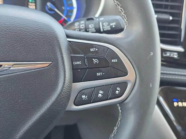 2023 Chrysler Pacifica Hybrid Touring L
