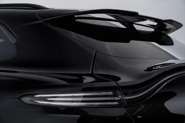 2025 Aston Martin DBX 707
