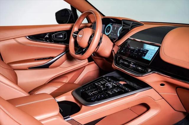 2025 Aston Martin DBX 707