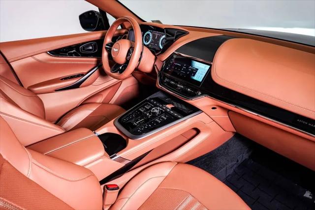 2025 Aston Martin DBX 707