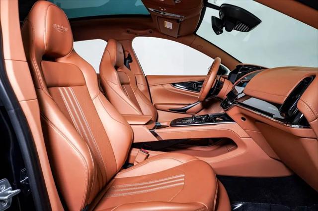 2025 Aston Martin DBX 707