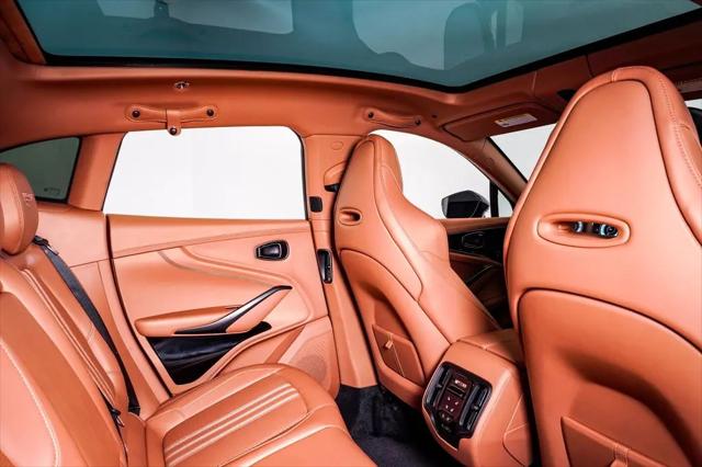 2025 Aston Martin DBX 707